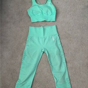 Gymshark Light Green Sports Set